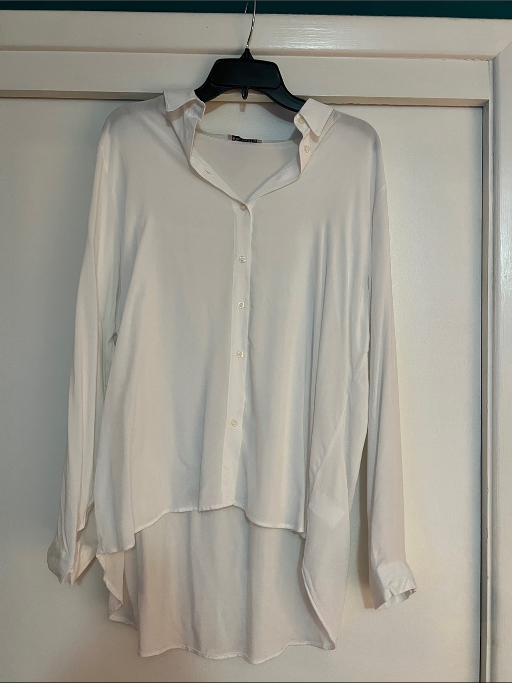 White Long-Sleeve Button Front Blouse Great With Leggings!